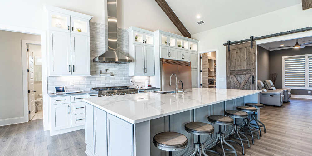 4 Kitchen Layouts That Will Help Create The Right ‘Flow’ to Your Lake Oconee Custom Home