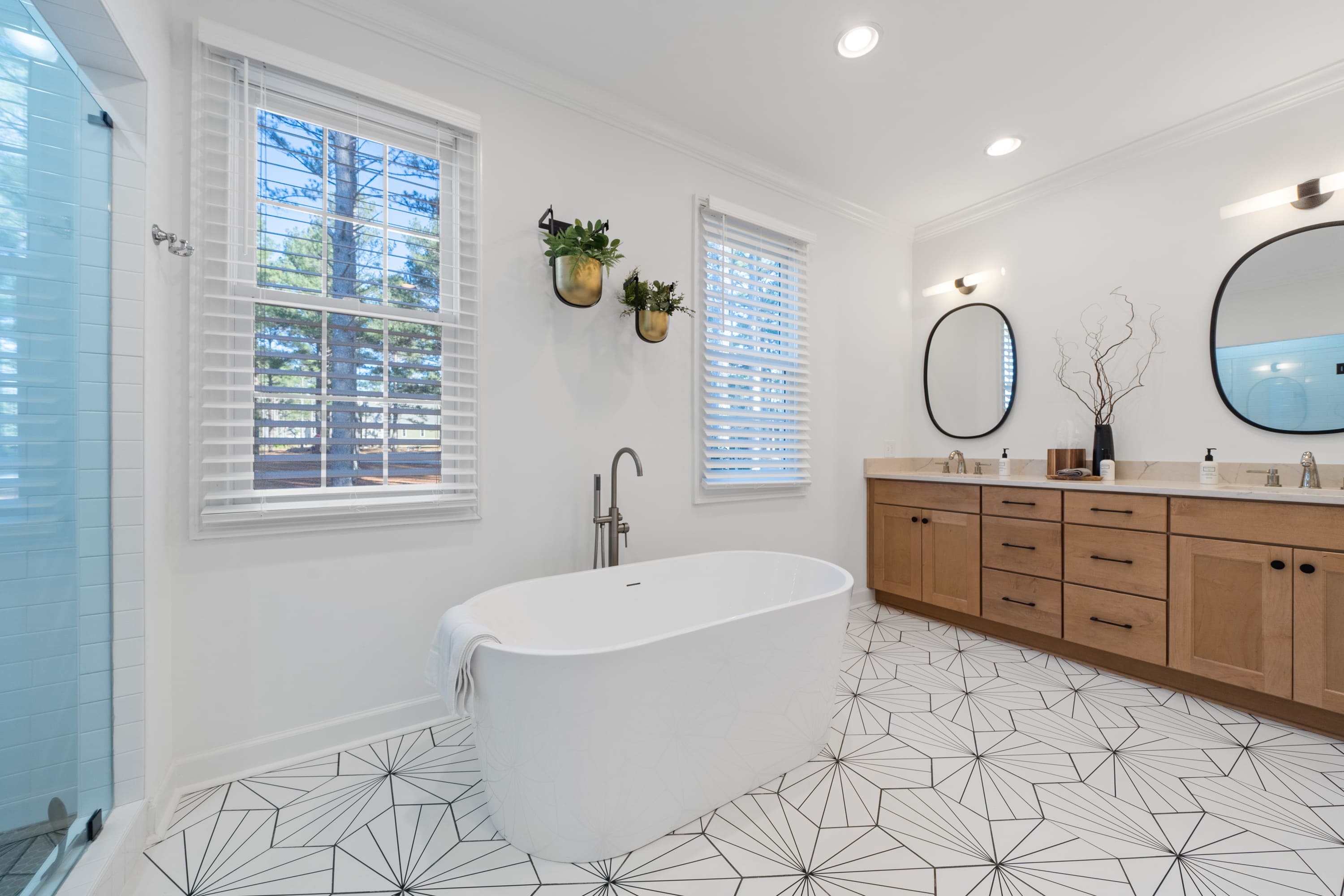 Bathroom Remodel with Geometric Floorring | PAIXSgroup Bathroom Remodel with Geometric Floorring | PAIXSgroup
