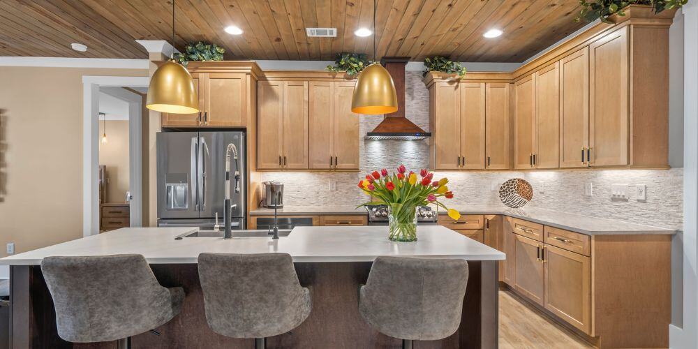 Lake Oconee vs. Lake Sinclair: Where to Build Your Dream Home?